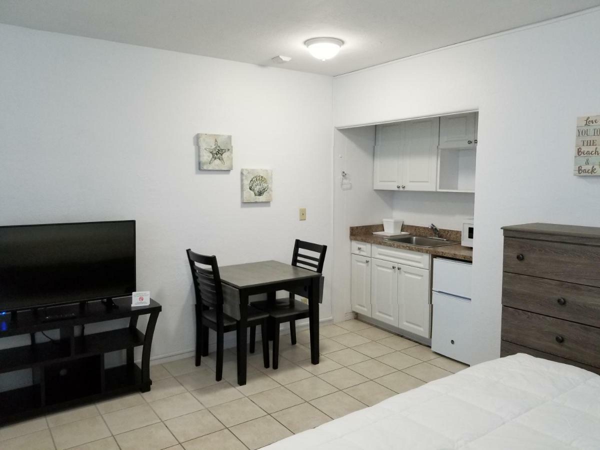Sandalwood Beach Resort North Redington Beach Екстериор снимка